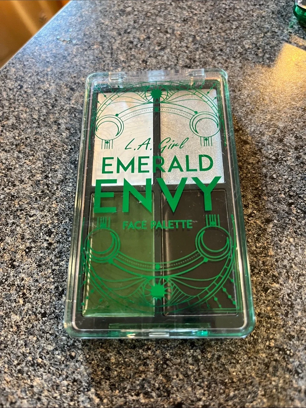L.A. Girl Emerald Envy Face Palette - Green & Silver/white/black